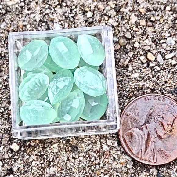 Set of 14 Blue Chalcedony Briolette Beads, NWT, Drilled - Picture 3 of 3